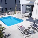 Modern Luxury Retreat - Neroli Villa Makarska