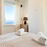Modern Luxury Retreat - Neroli Villa *