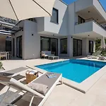 Villa Modern Luxury Retreat - Neroli