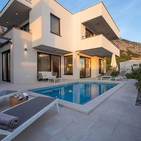 Βίλα Luxury Sea View - Μακάρσκα