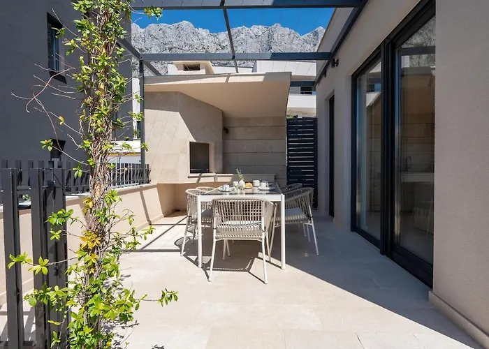 Modern Luxury Retreat - Neroli Villa *