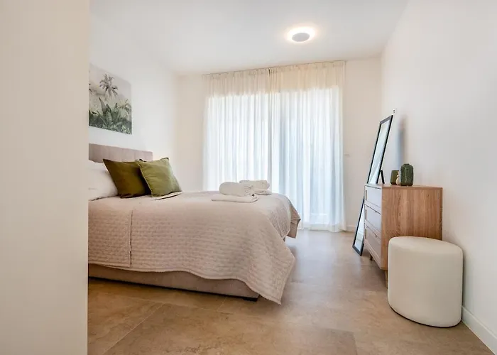 Modern Luxury Retreat - Neroli *