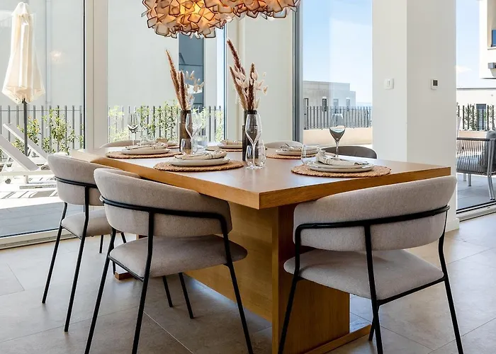 Modern Luxury Retreat - Neroli Villa