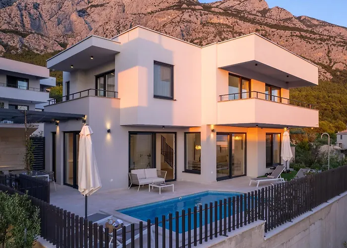 Modern Luxury Retreat - Neroli Villa *